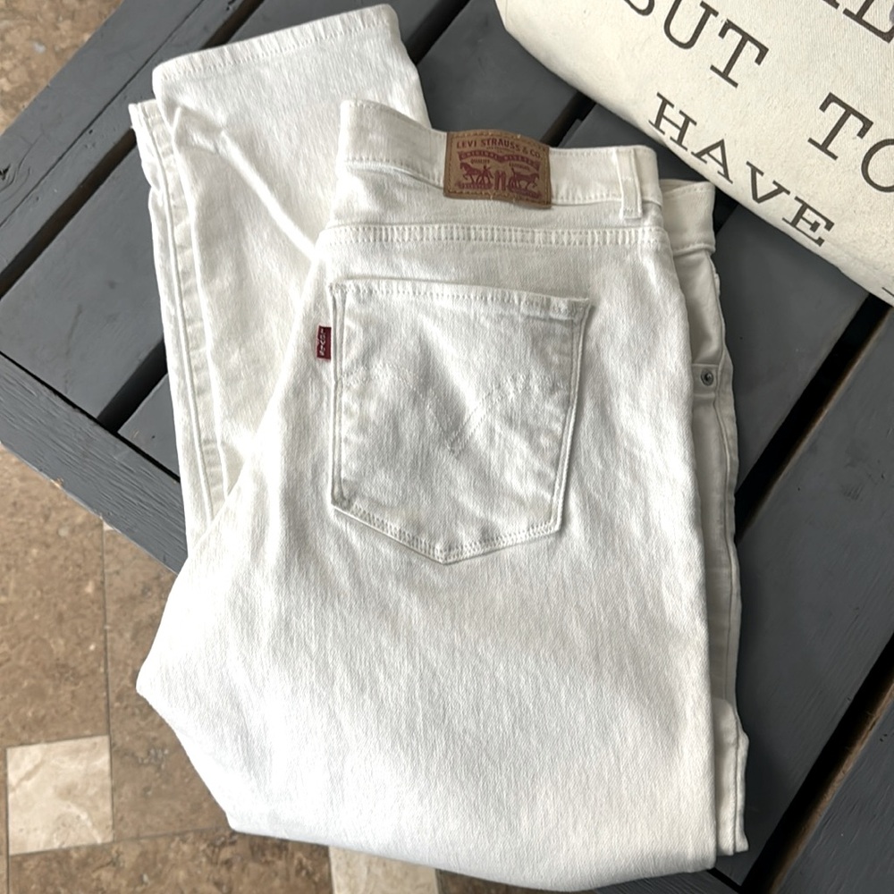 Levi’s crop 14/32 Levi’s womens like new